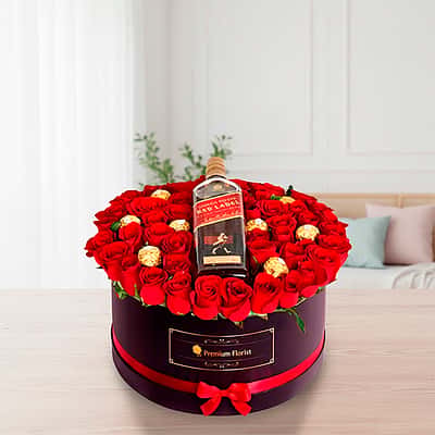 Flowers to Mexico Mexico Roses Box, Ferrero and Johnnie Walker